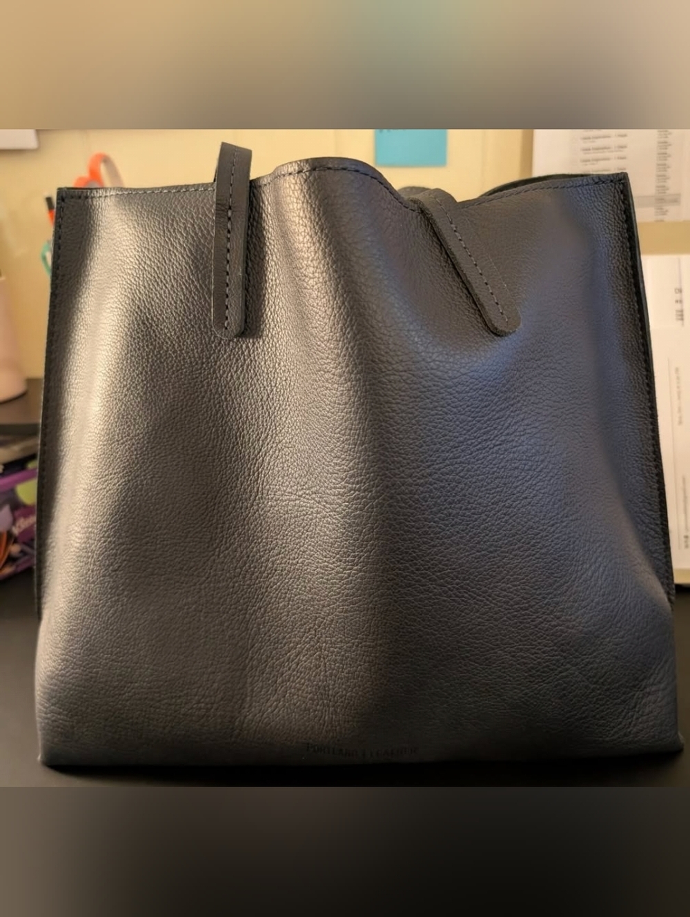 Portland Leather Large August In Night Owl - Like New - Picture 4 of 5
